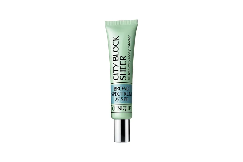 Clinique CITY BLOCK SHEER OIL-FREE DAILY FACE PROTECTOR SPF 25